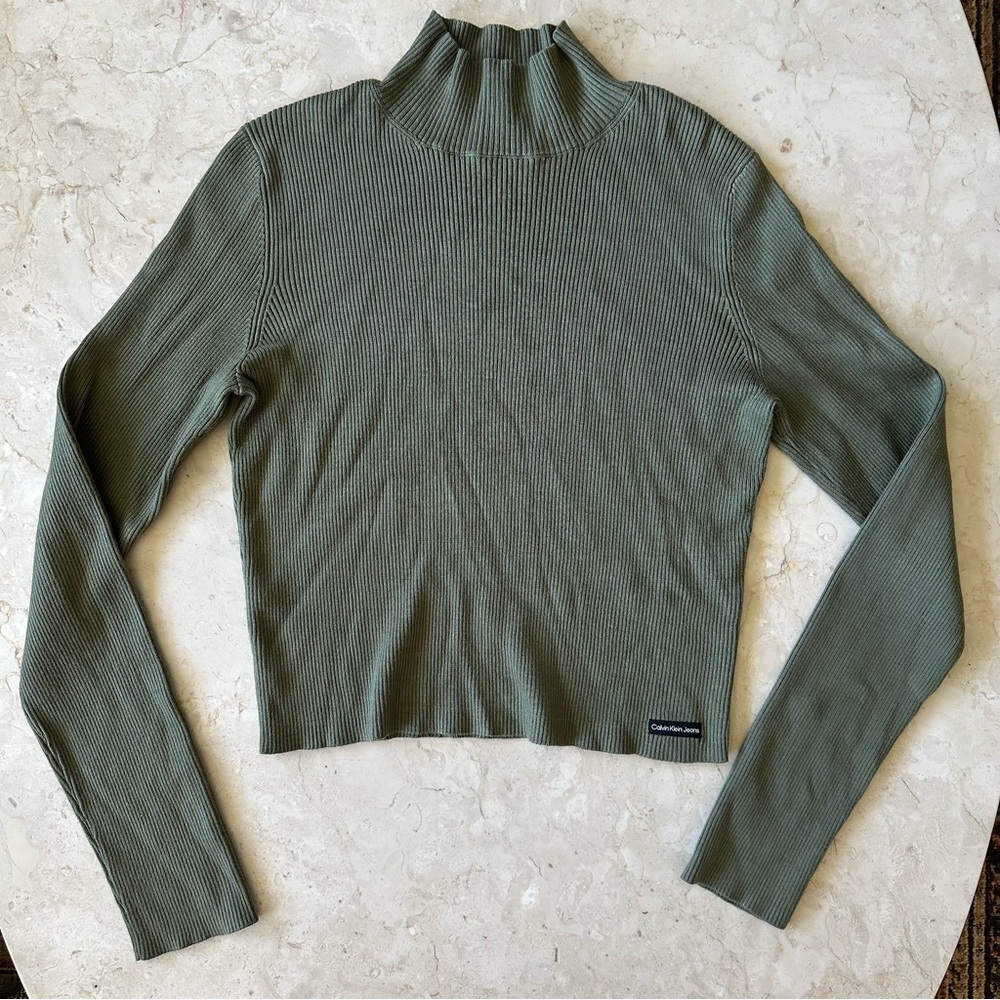 Calvin Klein Cropped Turtle Neck Sweater